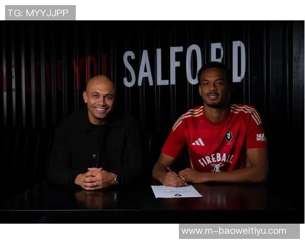 34岁前锋博里尼正式加盟英乙索尔福德城曾效力于利物浦和米兰等豪门