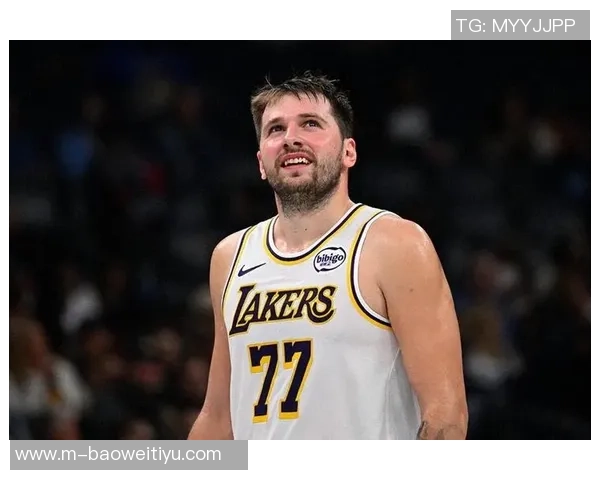 东契奇27岁前创下83次三双佳绩历史排名第四仅次于大O约基奇和魔术师