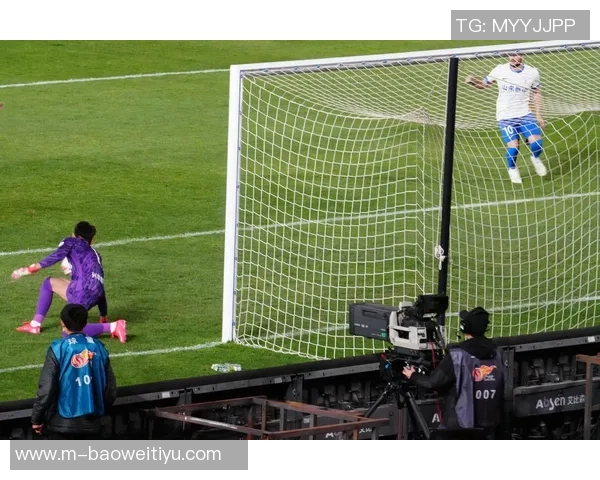 瓦科在中超赛季对前四球队打进11球实力证明最佳球员称号的合理性