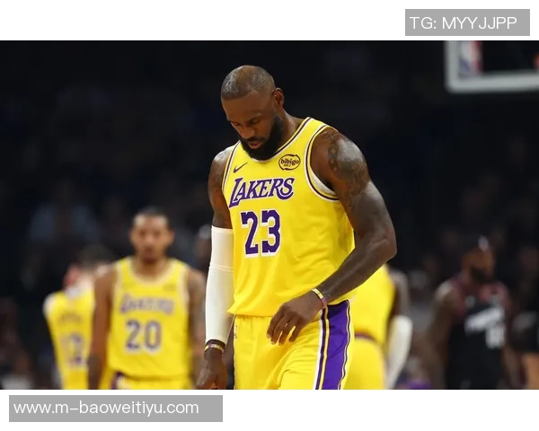 小尼克史密斯回顾湖人媒体日盛况与黄蜂时的鲜明对比 小尼克史密斯回顾湖人媒体日盛况与黄蜂时的鲜明对比